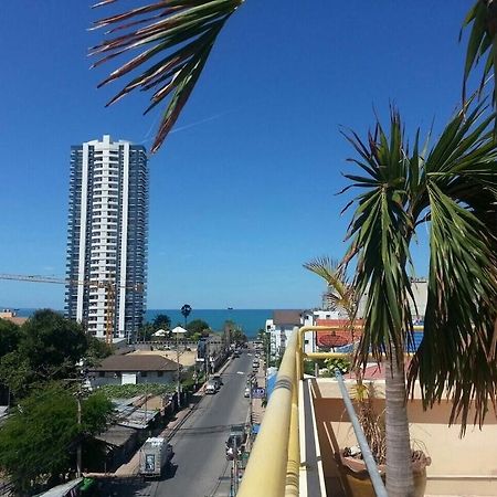 Dacha Beach Aparthotel Pattaya Exterior photo