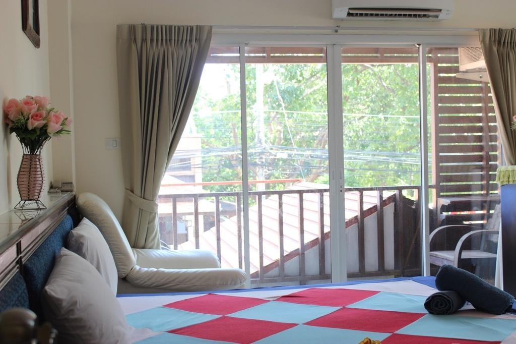 Dacha Beach Aparthotel Pattaya Exterior photo